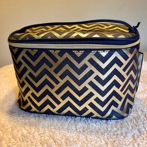 NWT Dabney Lee Designer Makeup or Travel Bag in Gold and Black. Chic design